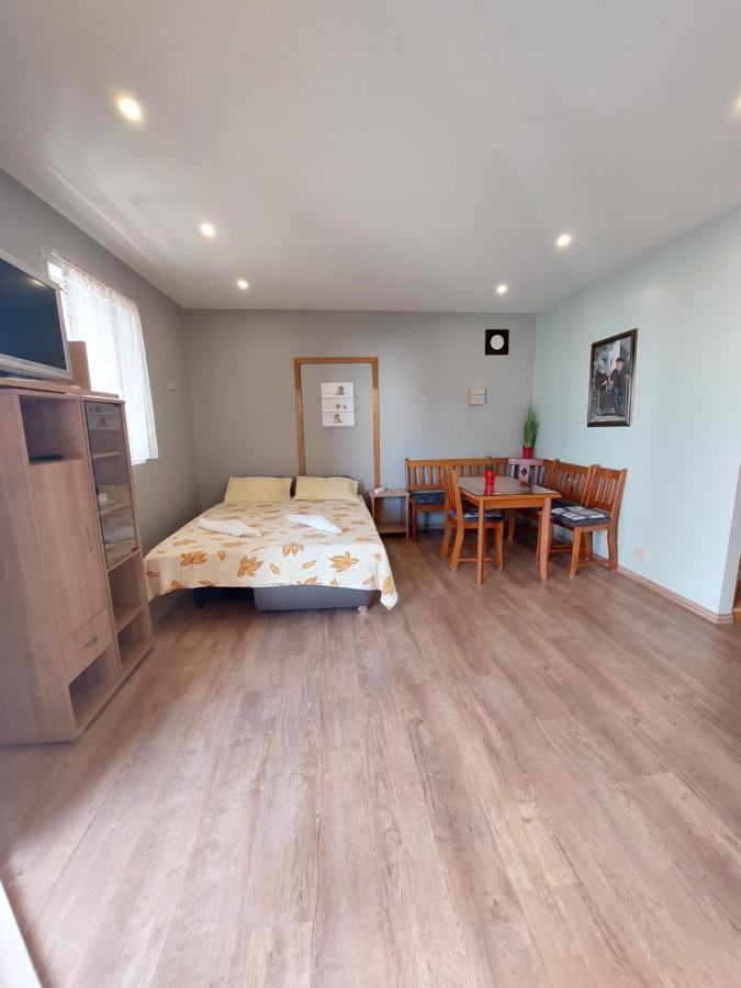Australia Villa マカルスカ エクステリア 写真
